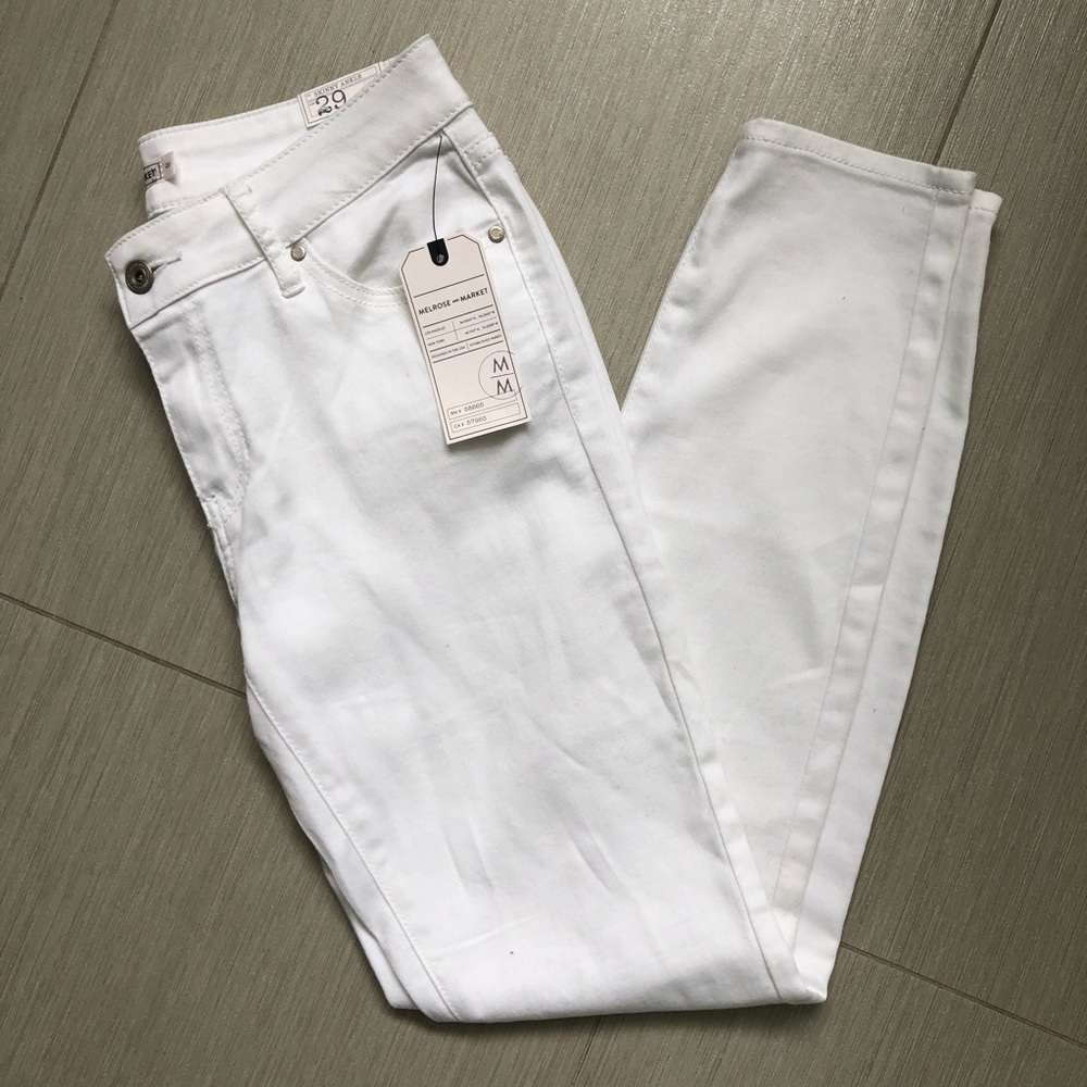 NWT White Skinny Ankle Jeans - Size 29